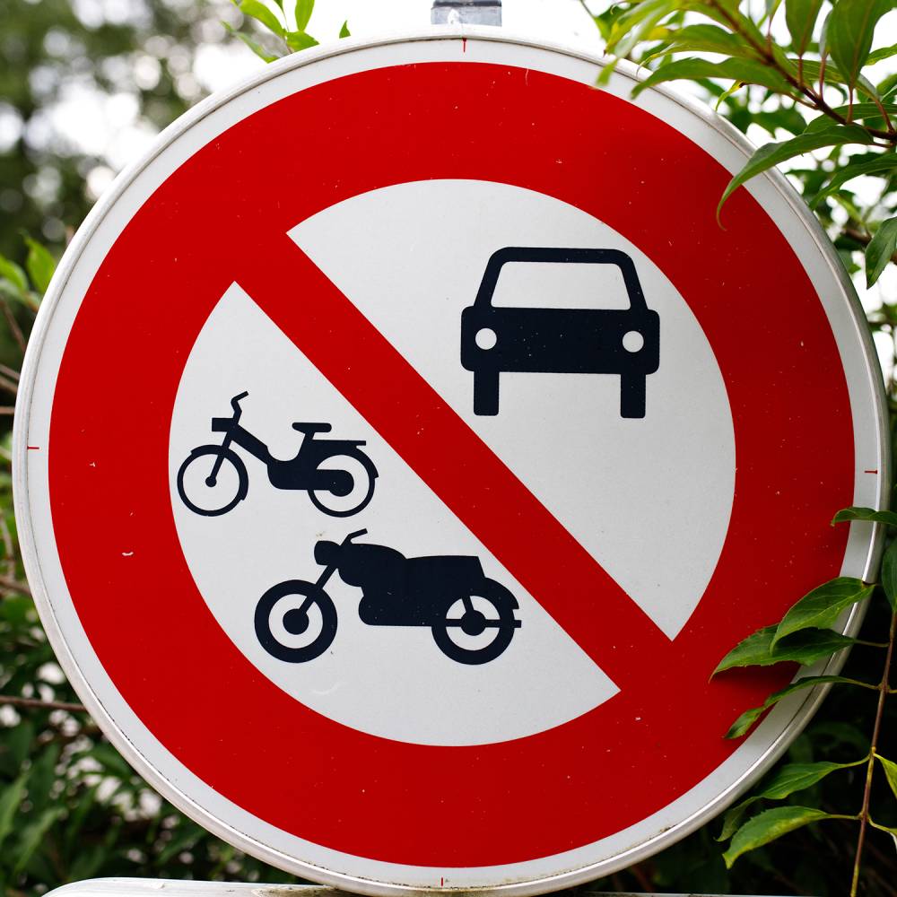 Signalisation routière à Nemours